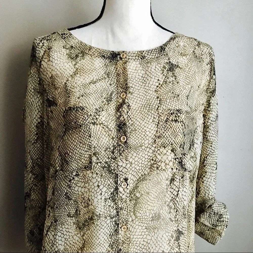 Cute Snakeskin Button Down